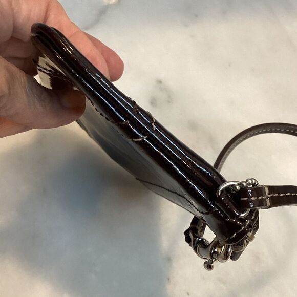 Coach High Gloss Patent Leather Clutch Wristlet - Picture 9 of 14